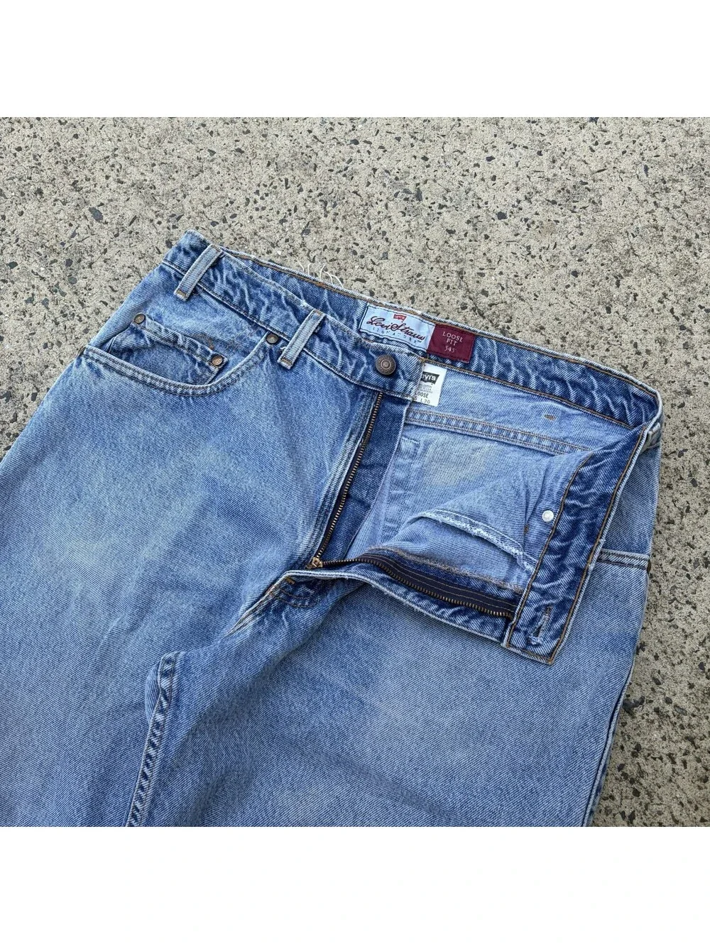 Vintage Levi's Signature 545 Loose Fit Jeans Men's 35x30 USA Light Wash 1994 90s